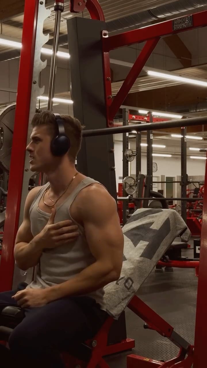 Post 6 by Stefan Petrov on Instagram (video)