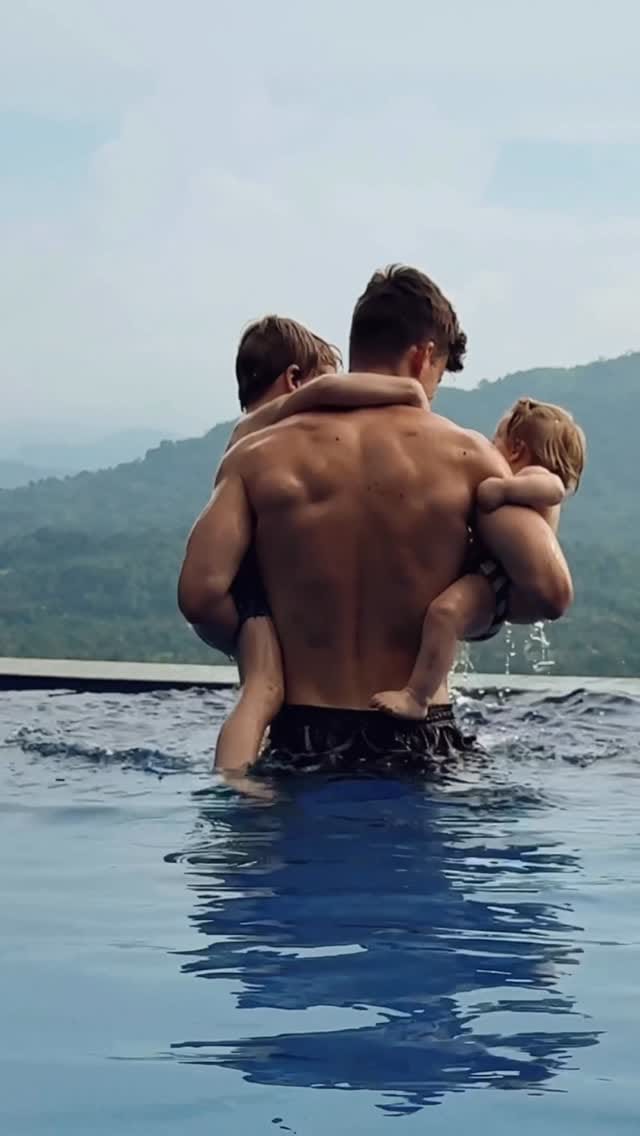 Post 1 by Stefan Petrov on Instagram (video)