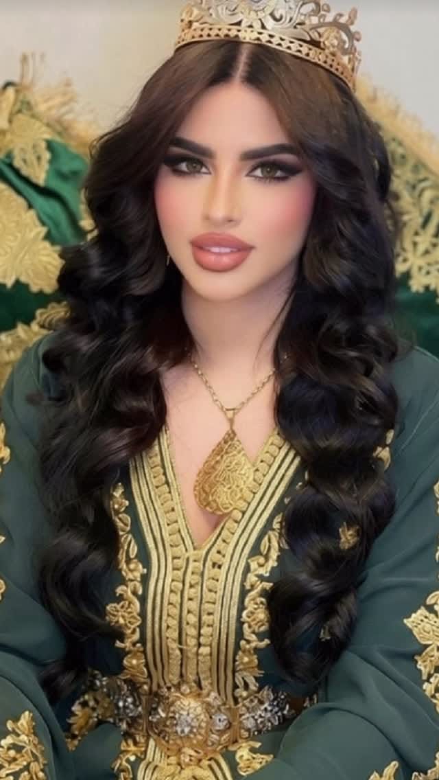 Post 6 by beauty expert on Instagram (video)