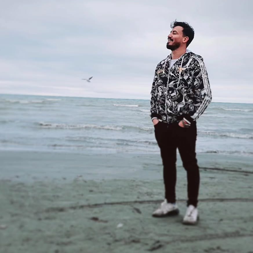 Post 2 by amir on Instagram (image)