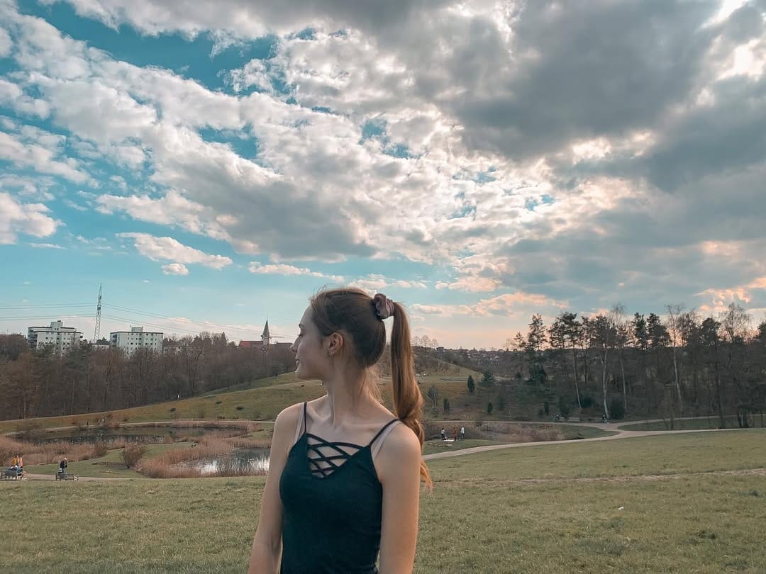 Post 10 by @marenjolie on Instagram (image)