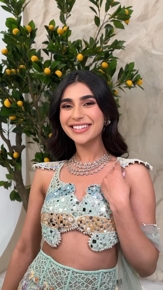 Post 6 by Makeup Artist | UAE    آرمیتا on Instagram (video)