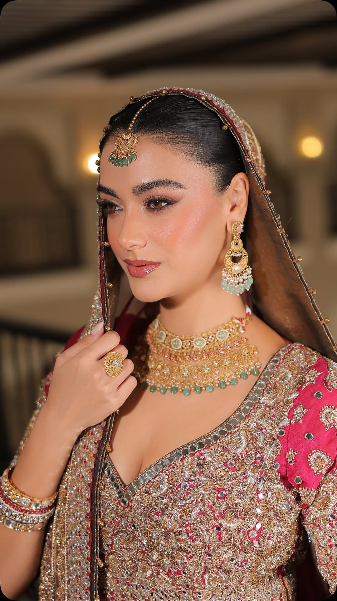 Post 3 by Makeup Artist | UAE    آرمیتا on Instagram (video)