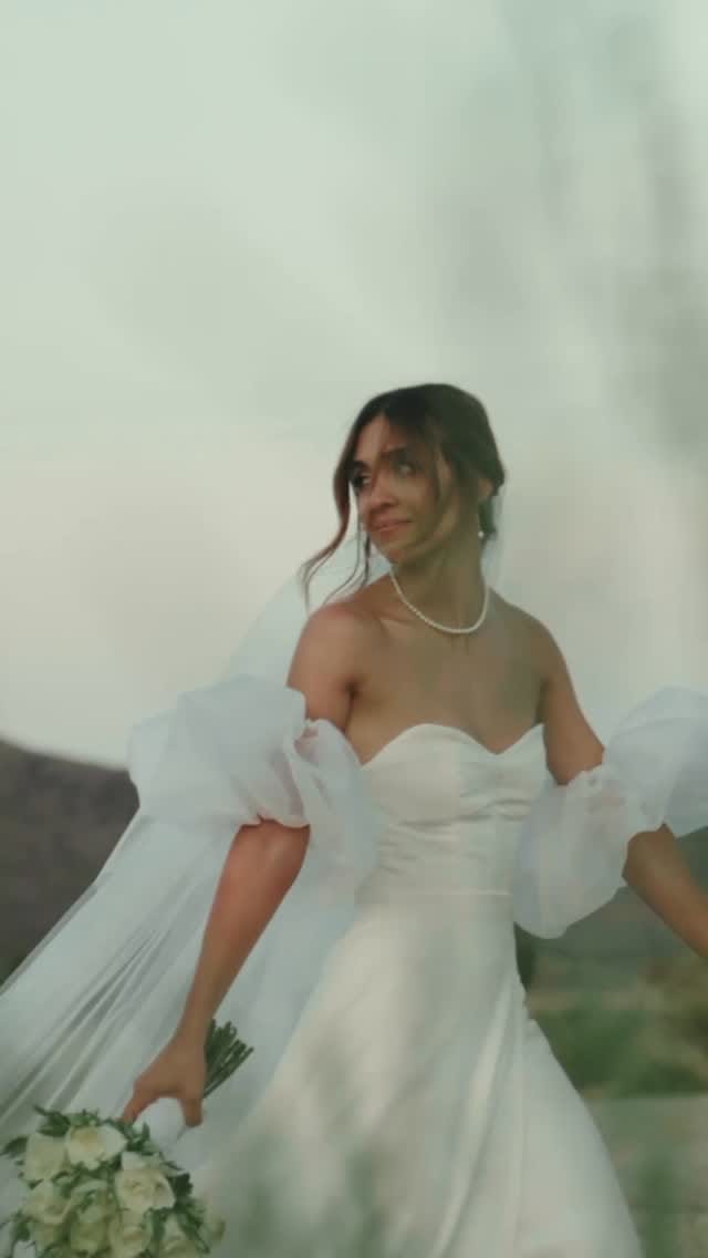 Post 8 by Paula Del Vas  Novias on Instagram (video)