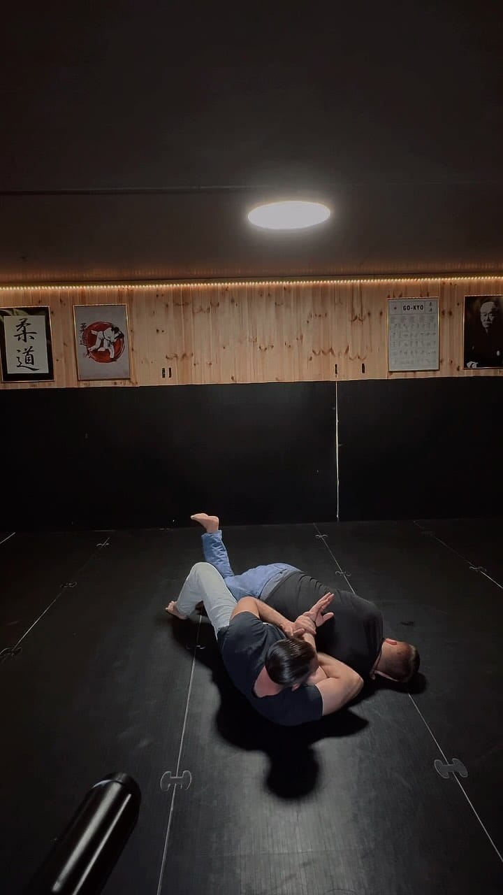 Post 10 by MGMK Brüder on Instagram (video)