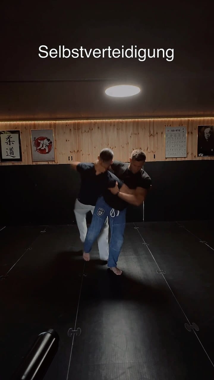 Post 9 by MGMK Brüder on Instagram (video)