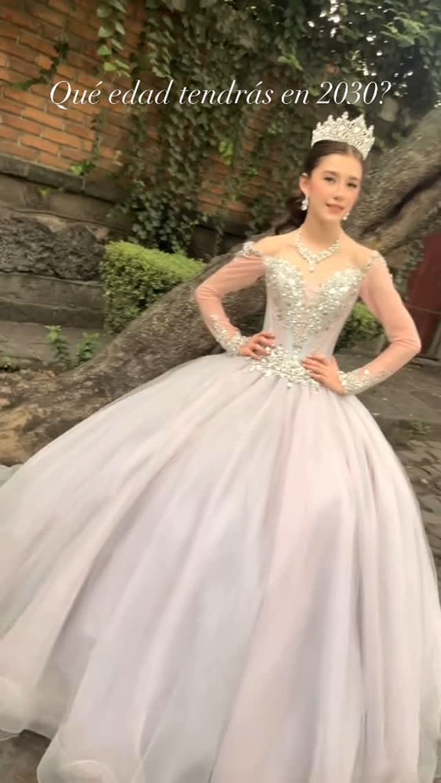 Post 9 by Vestidos Para Tus XV on Instagram (video)