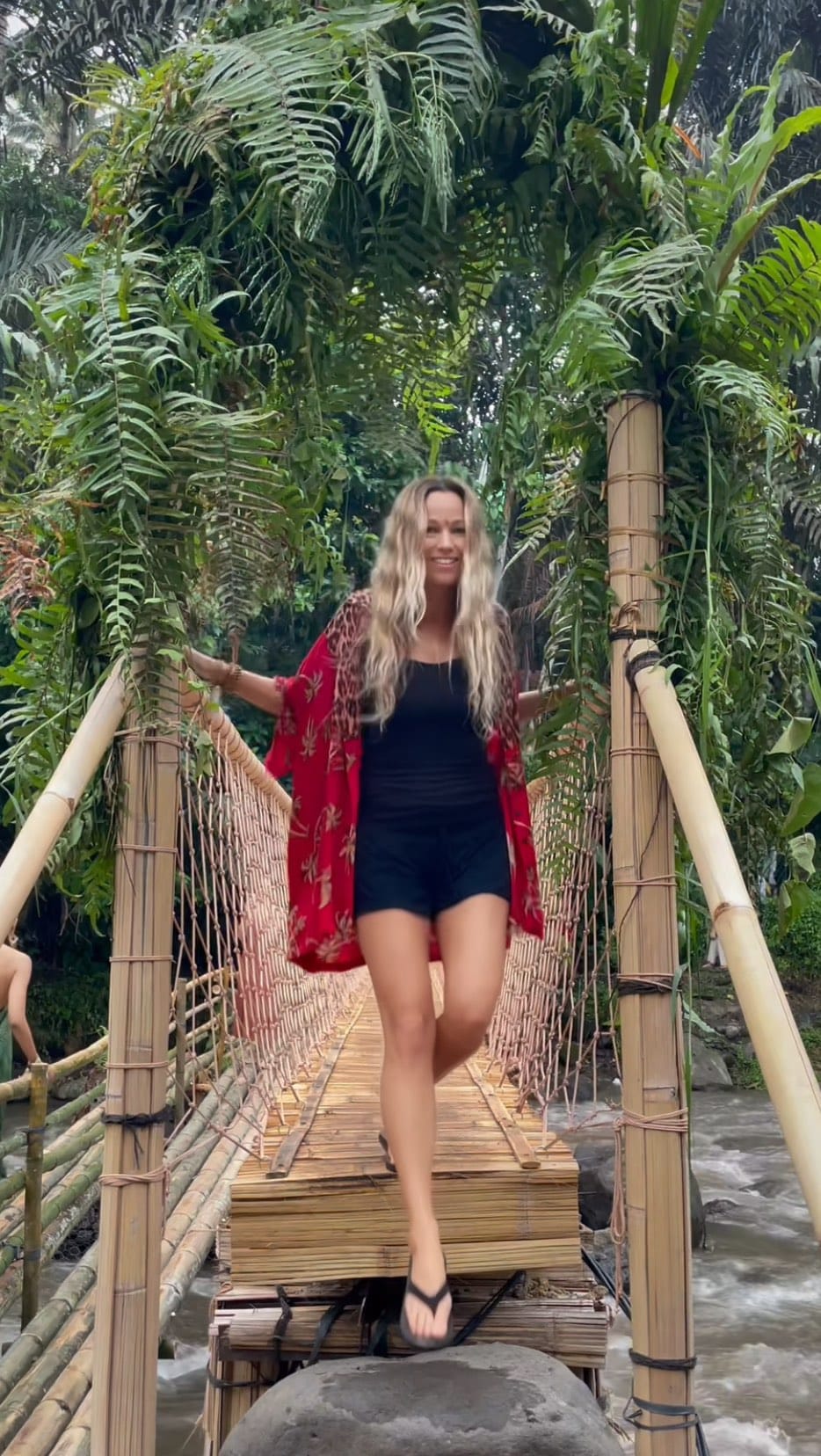 Post 2 by Rachel Wainwright on Instagram (video)