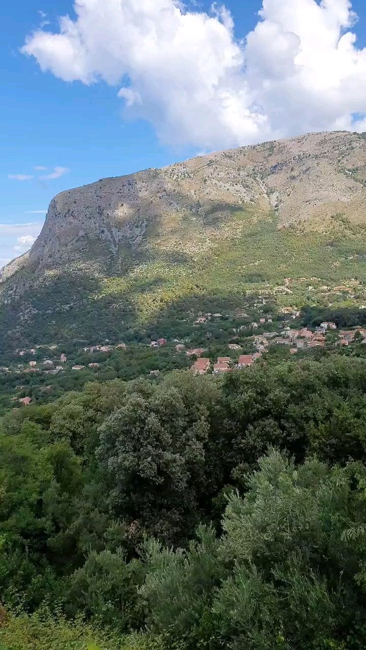 Post 1 by Foto Grapher on Instagram (video)
