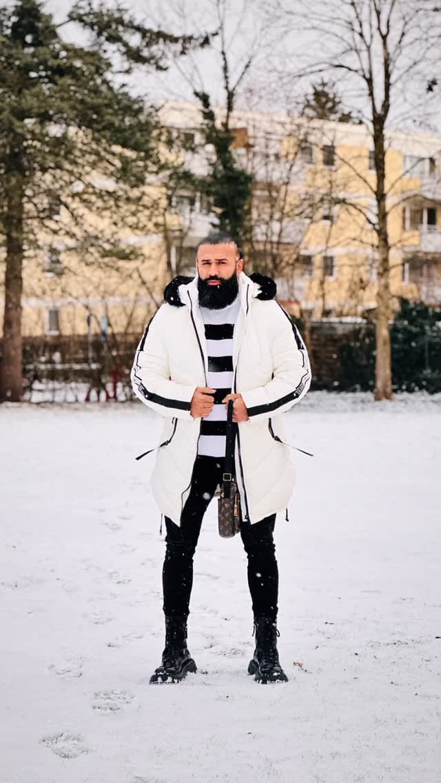 Post 1 by Hamed Pakniyat on Instagram (video)