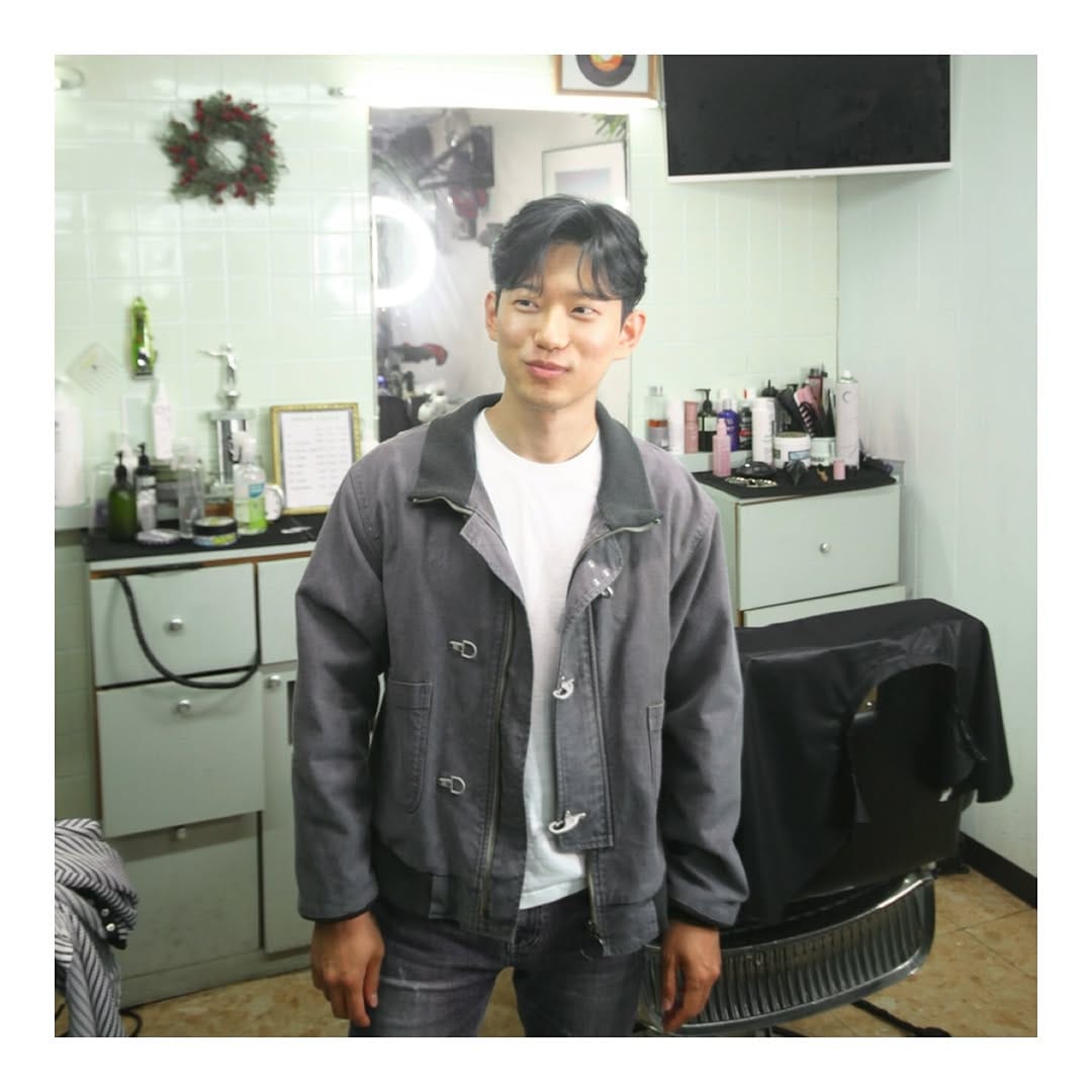 Post 8 by 해운대바버샵•센텀바버샵 𝑩𝑰𝑹𝑫𝑯𝑰𝑳𝑳 on Instagram (image)
