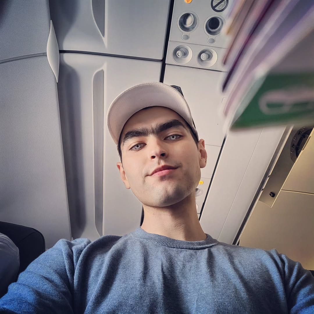 Post 4 by Miguel Angel V on Instagram (image)