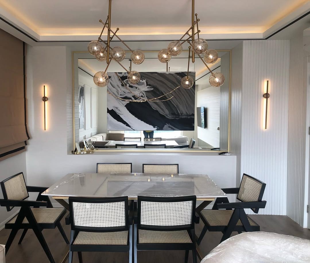 Post 6 by ROOM MOOR on Instagram (carousel)