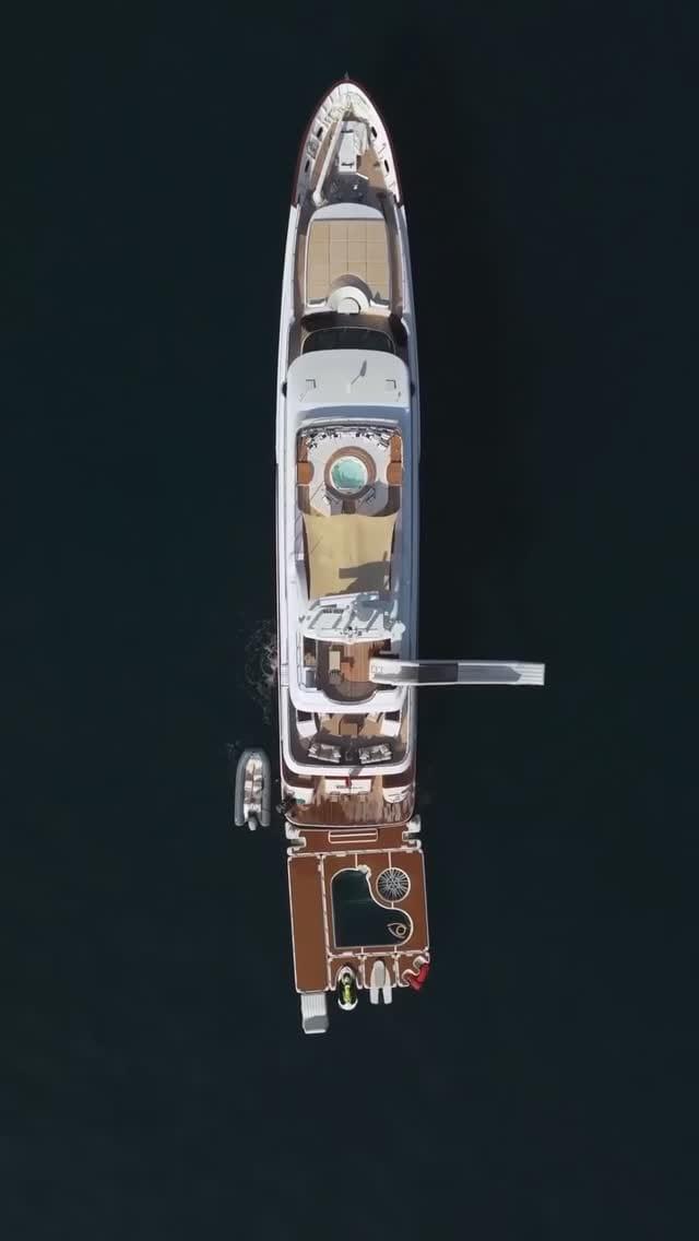 Post 8 by AVART LUXURY SEA TOYS on Instagram (video)