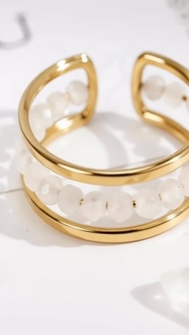 Post 2 by El Capricho De Coco on Instagram (video)