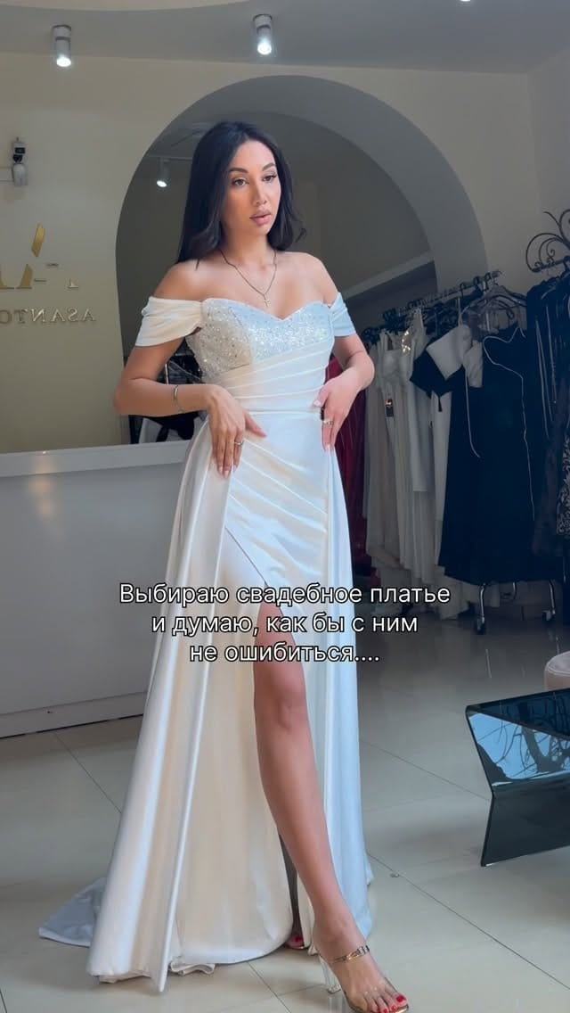 Post 6 by Երեկոյան զգեստների վարձույթ on Instagram (video)