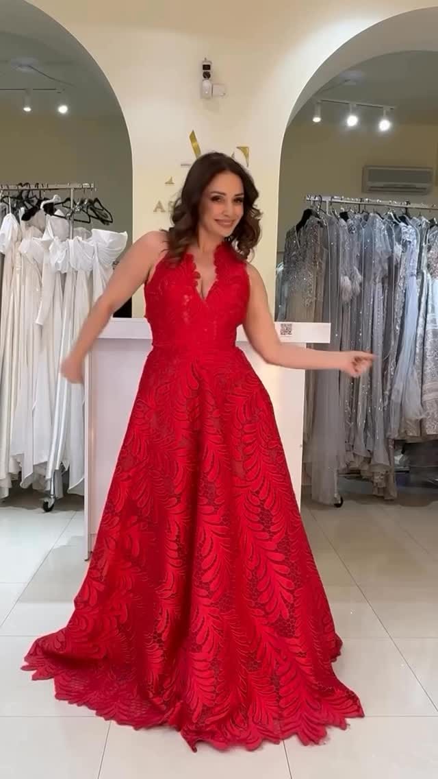 Post 2 by Երեկոյան զգեստների վարձույթ on Instagram (video)