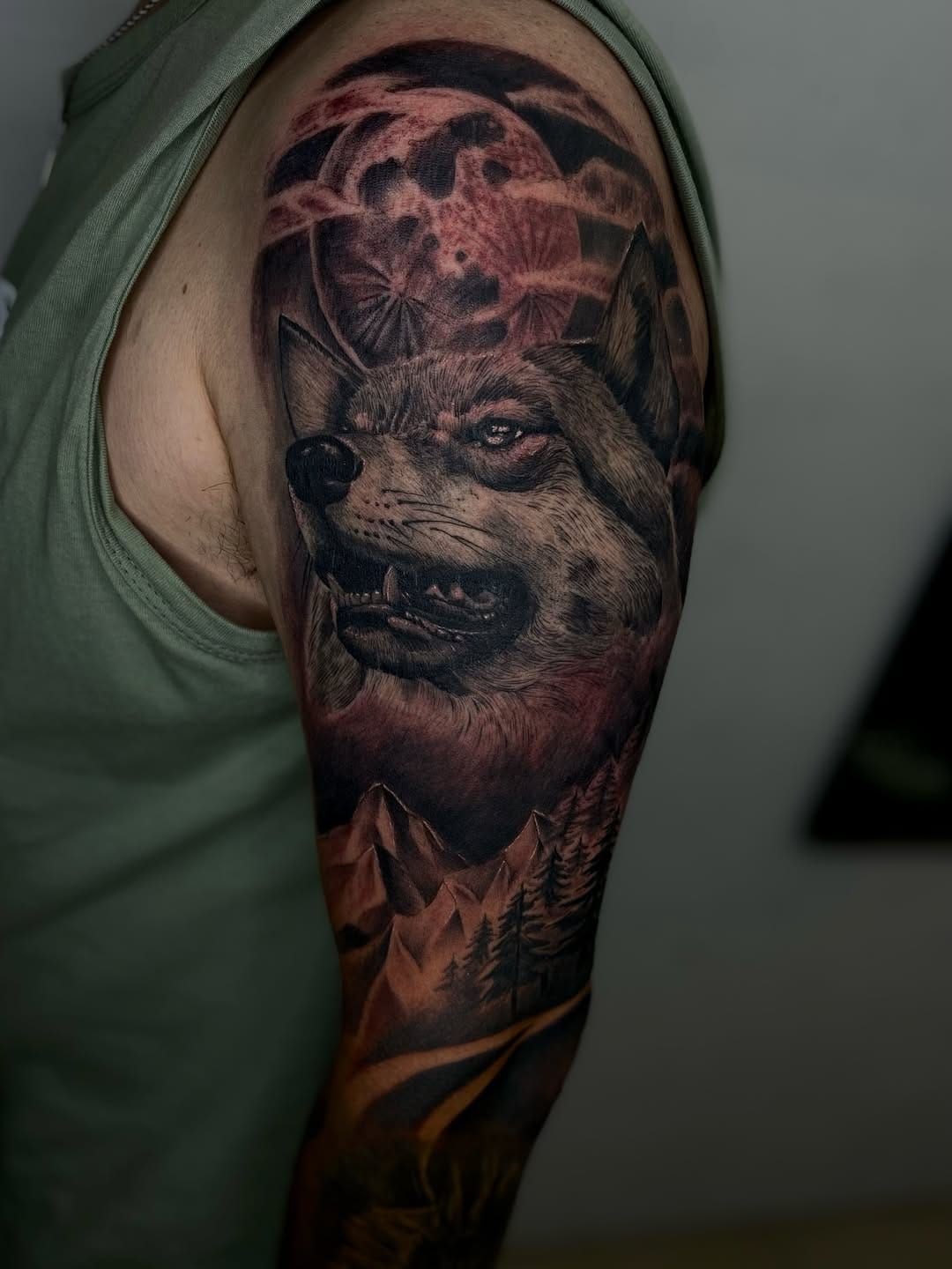 Post 9 by Ale Tattooart on Instagram (carousel)