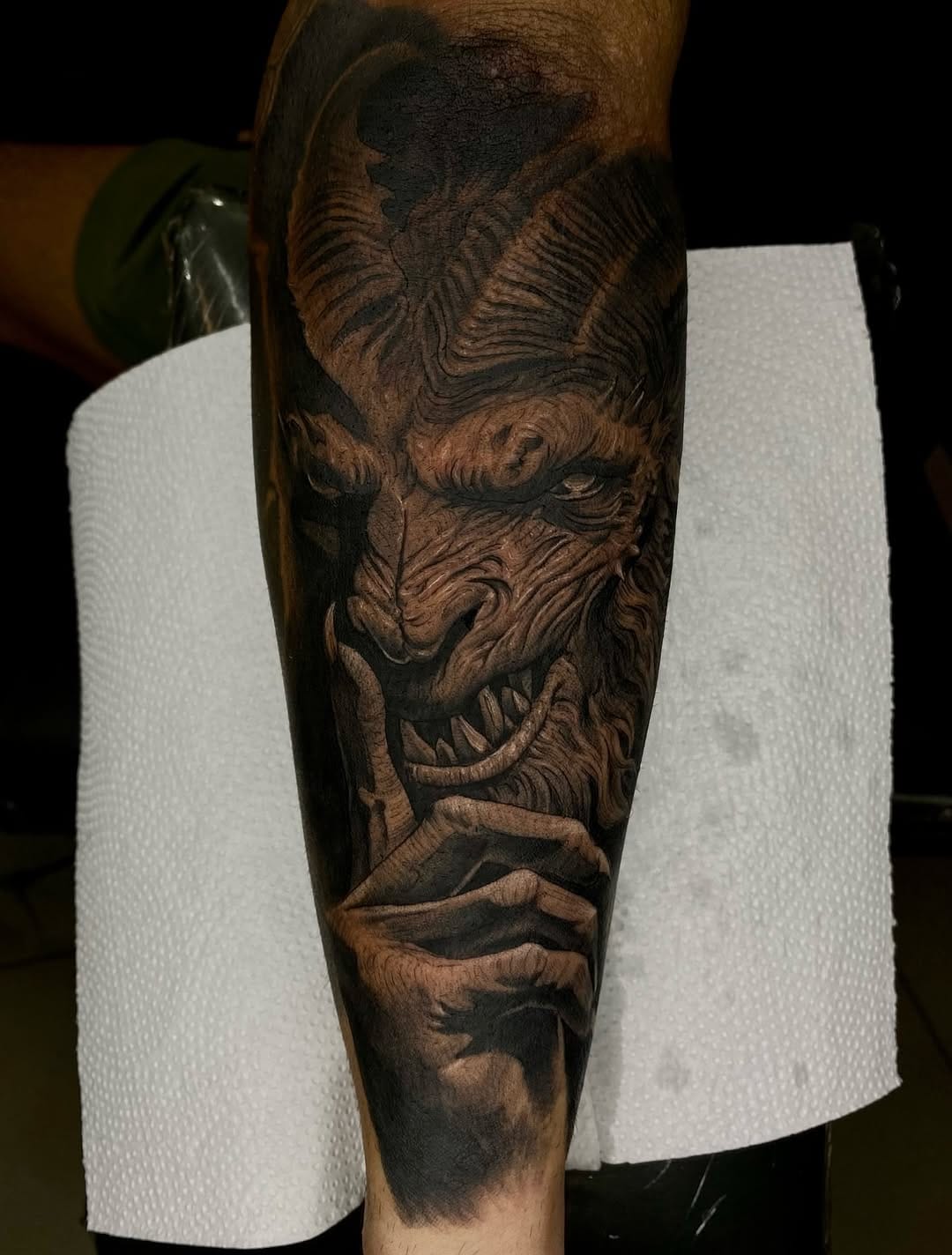 Post 2 by Ale Tattooart on Instagram (carousel)