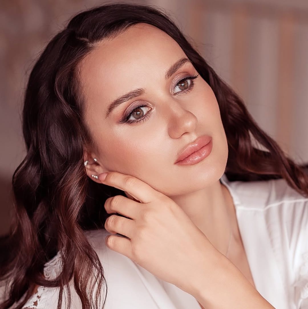 Post 6 by Визажист Sasha Henderson on Instagram (image)