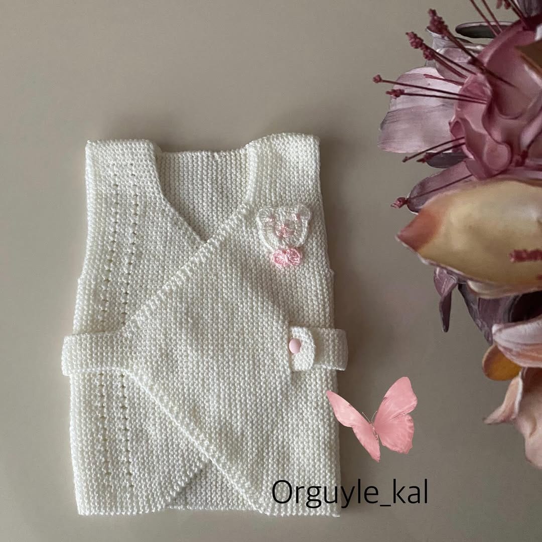 Post 3 by 💛orguyle_kal💛 on Instagram (carousel)