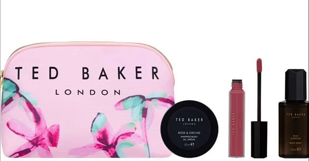 Post 3 by Kosmetika Parfum SEPHORA on Instagram (carousel)