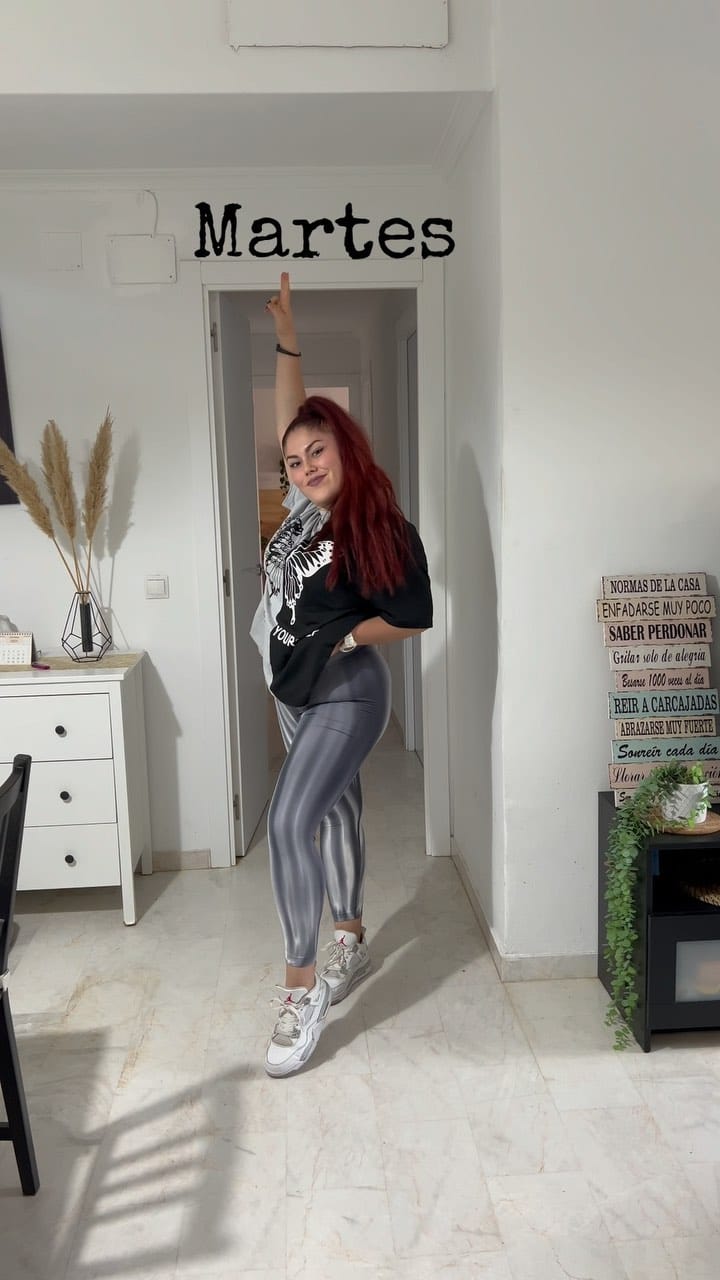 Post 9 by Ana Herrera🦁 on Instagram (video)