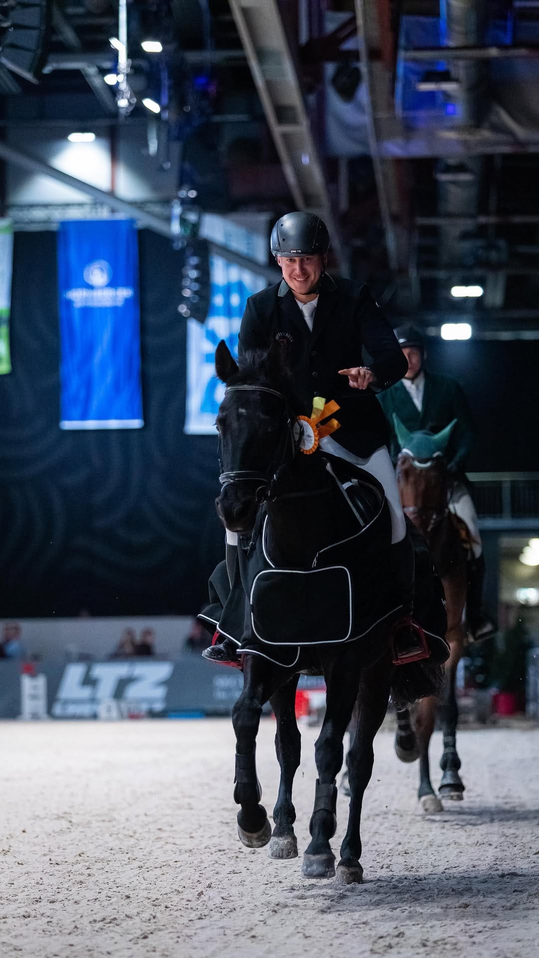 Post 2 by Kristian Sieber on Instagram (video)