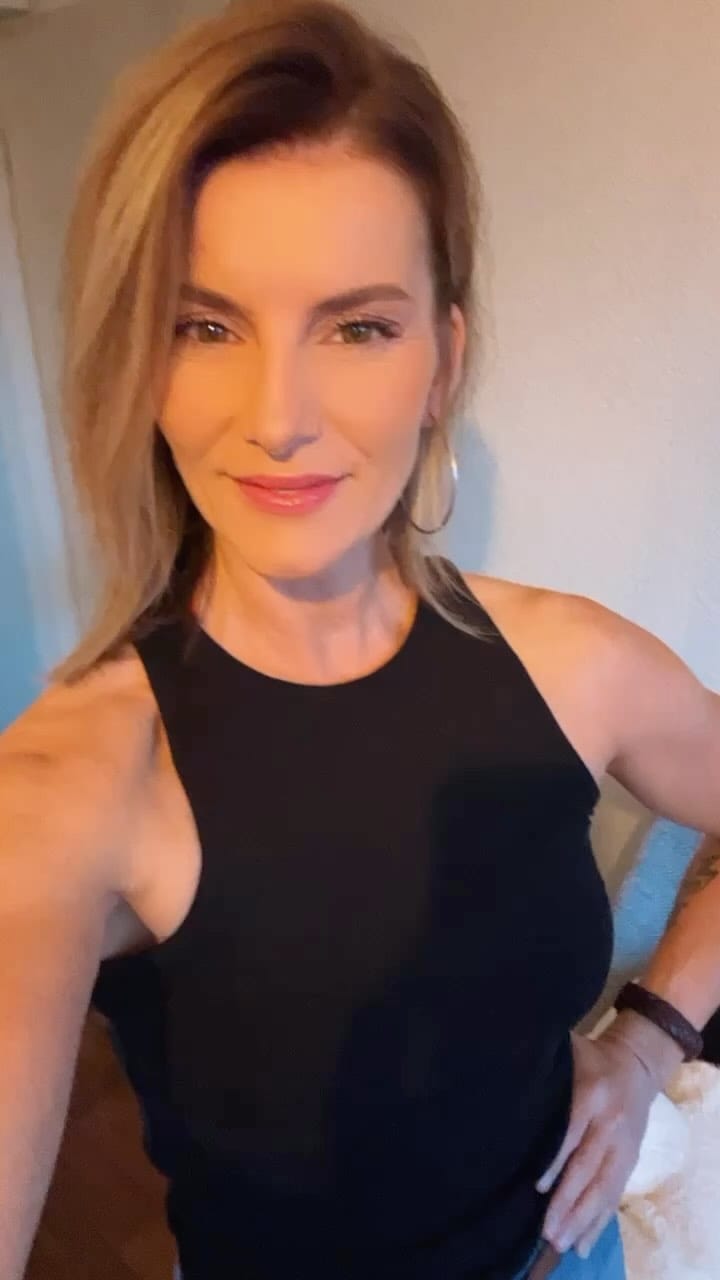 Post 3 by Melanie on Instagram (video)