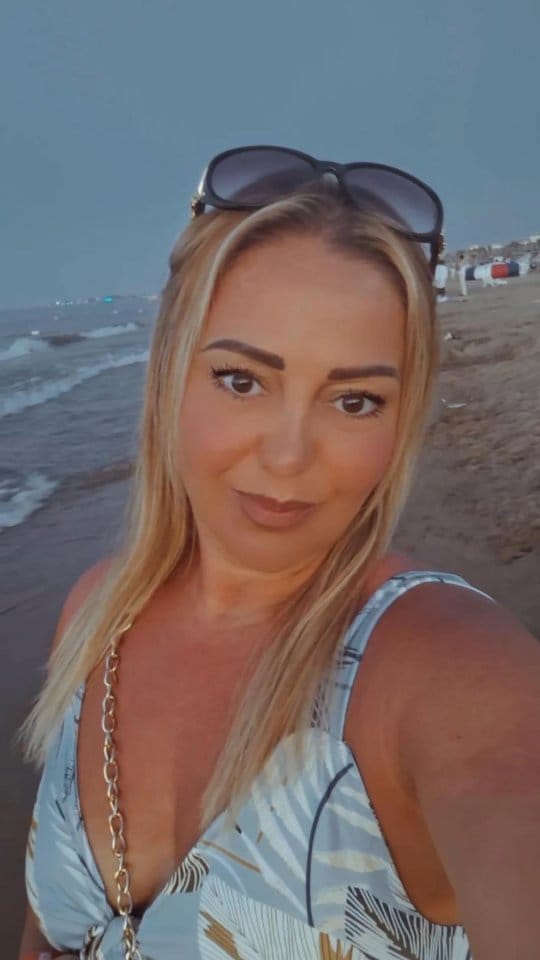 Post 6 by Arzu Asci on Instagram (video)