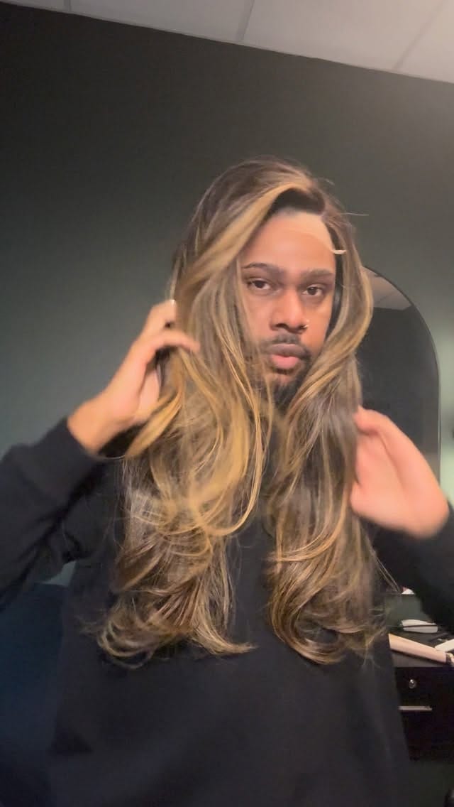 Post 3 by Shamir Wallace Hair on Instagram (video)