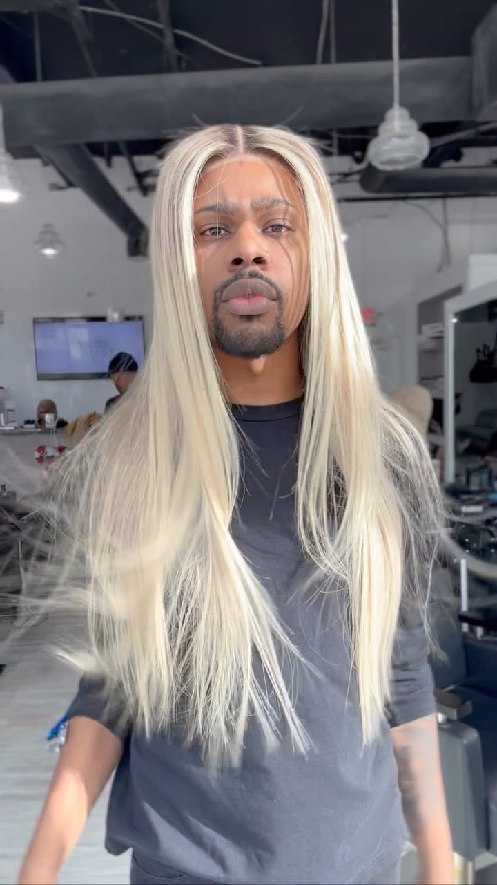 Post 10 by Shamir Wallace Hair on Instagram (video)