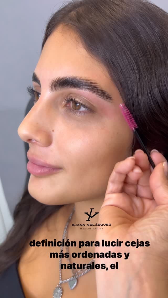 Post 6 by ILIANA VELASQUEZ | MAKEUP ARTIST on Instagram (video)