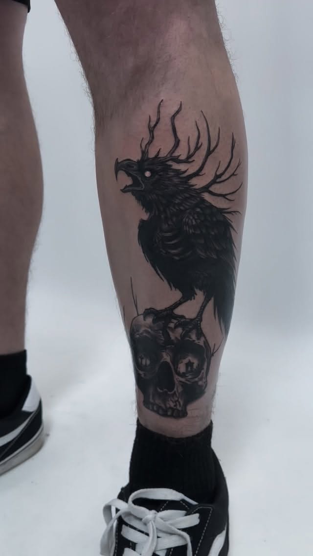 Post 6 by Blue Horse Shoe Tattoo VaBeach on Instagram (video)