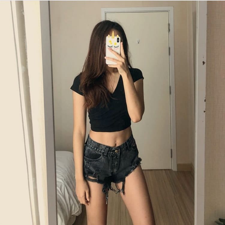 Post 10 by basicxboutique. on Instagram (image)