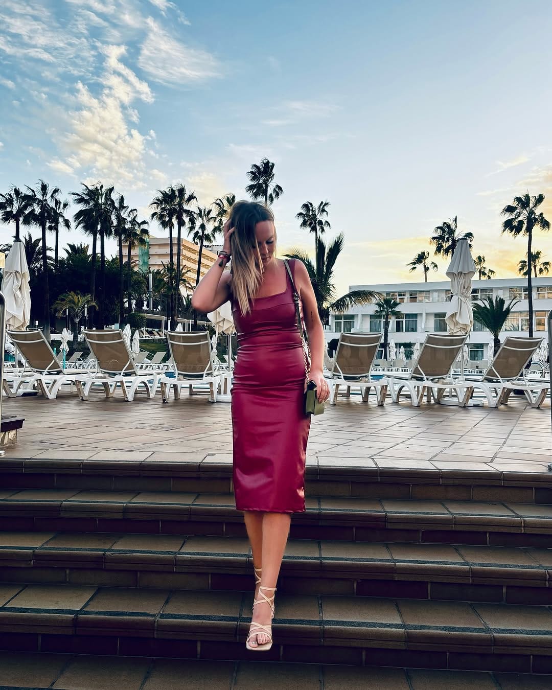 Post 8 by SARAH 🌴 Livin’ my best life 💙 on Instagram (image)