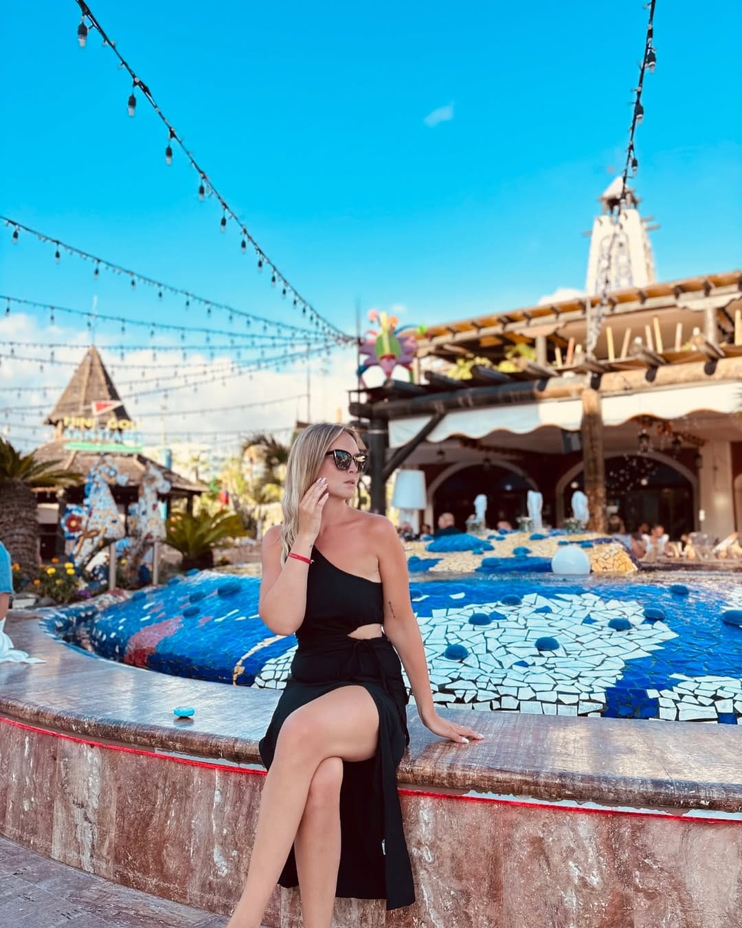 Post 7 by SARAH 🌴 Livin’ my best life 💙 on Instagram (image)
