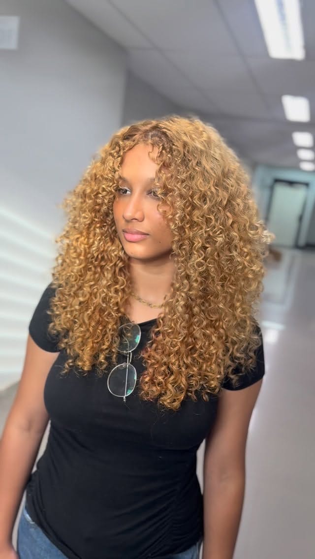 Post 7 by Maíse Santos| Especialista em cachos Palmas-TO on Instagram (video)