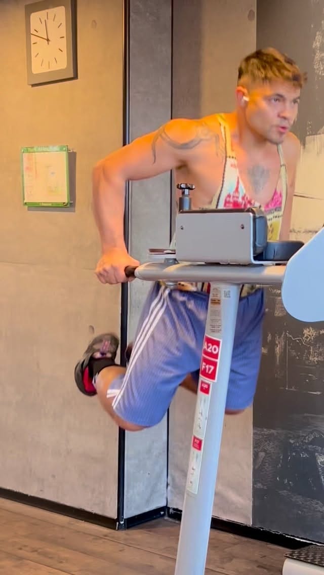 Post 2 by 𝔐𝔞𝔲𝔯𝔦𝔠𝔦𝔬 𝔇𝔲𝔠𝔲𝔞𝔯𝔞 on Instagram (video)