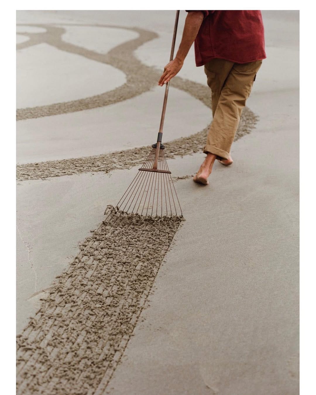 Post 5 by Space Btwn on Instagram (image)