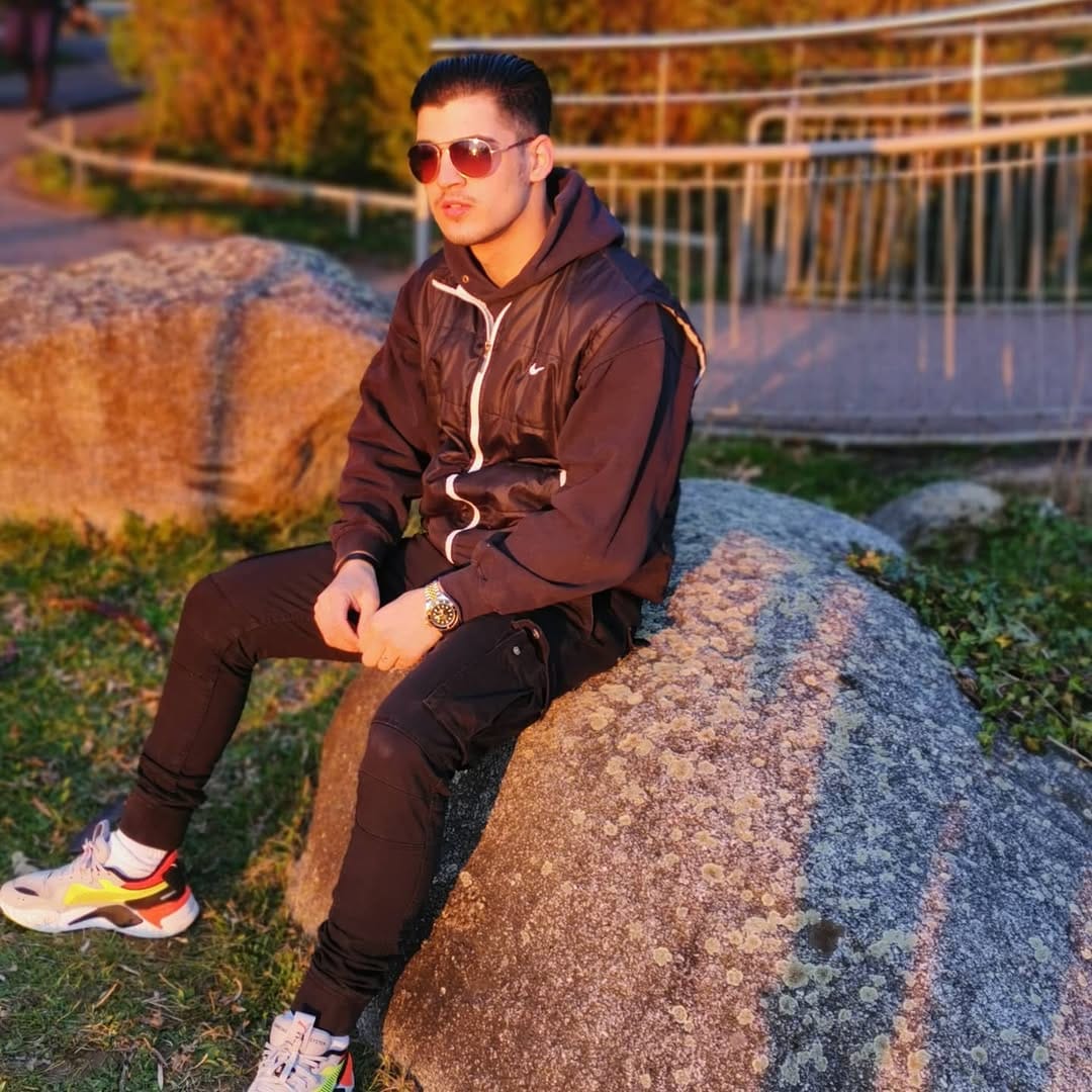 Post 2 by Aziz Ahmadi on Instagram (image)