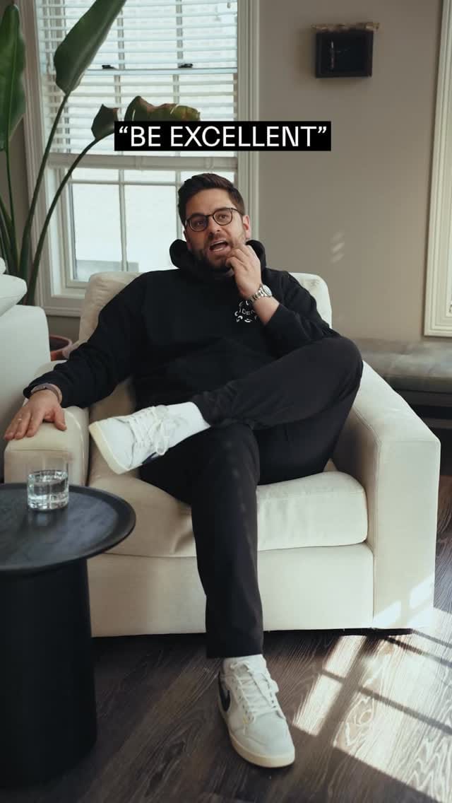 Post 1 by SIMON IDEN on Instagram (video)
