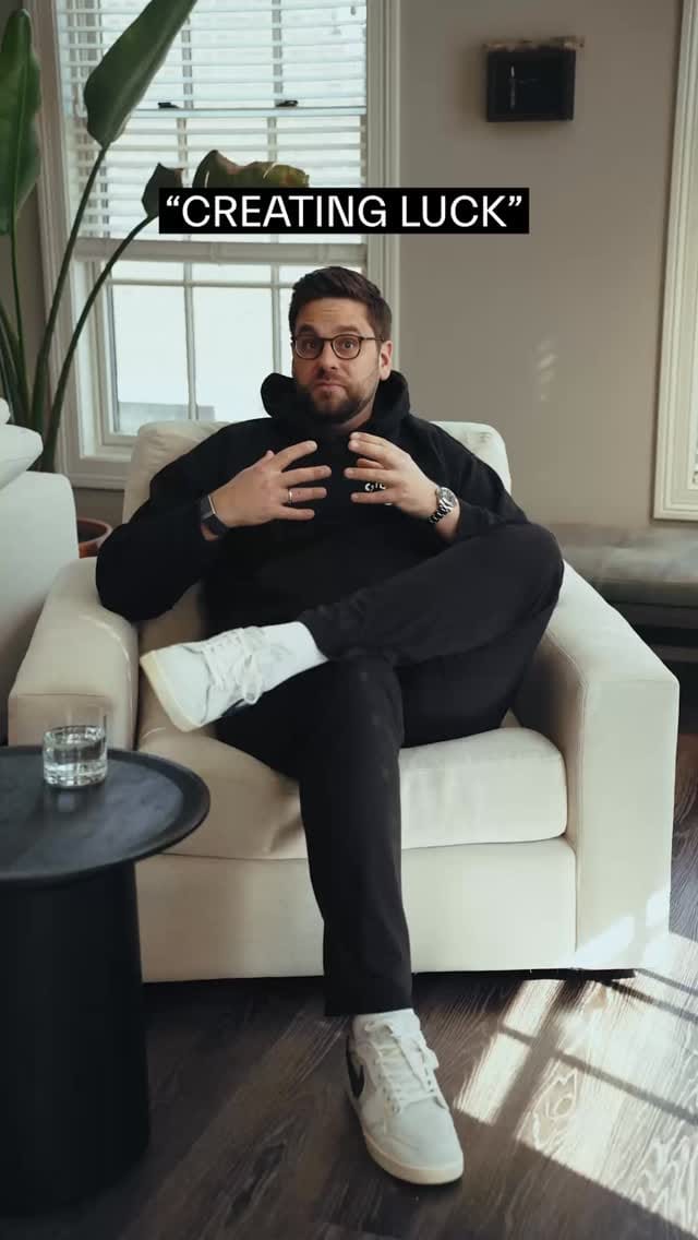 Post 4 by SIMON IDEN on Instagram (video)