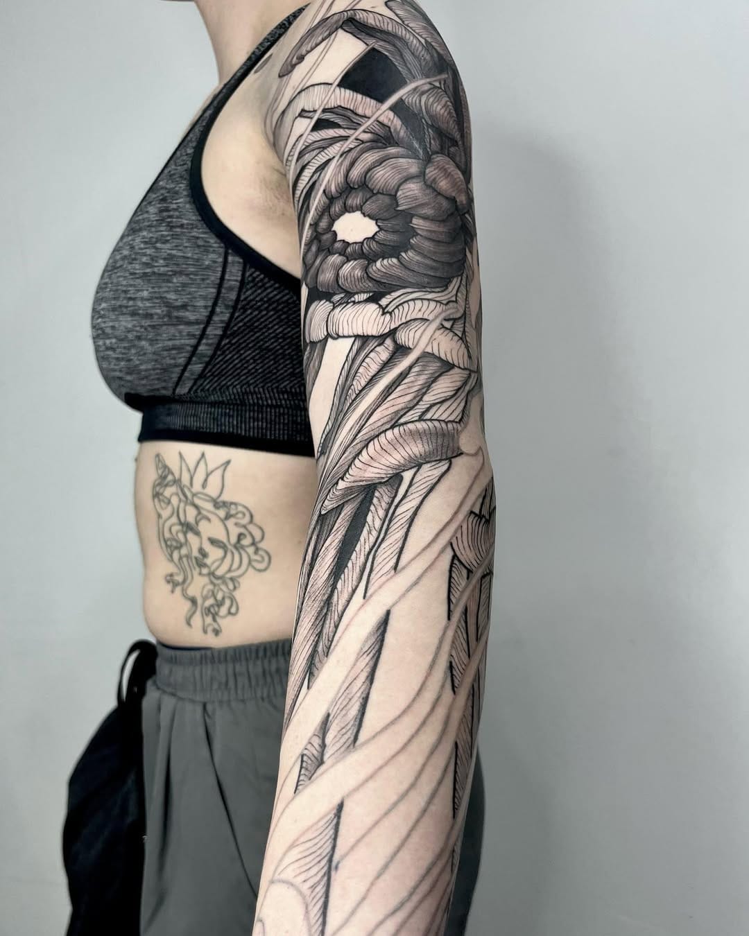 Post 10 by OTO.TAT2 on Instagram (carousel)