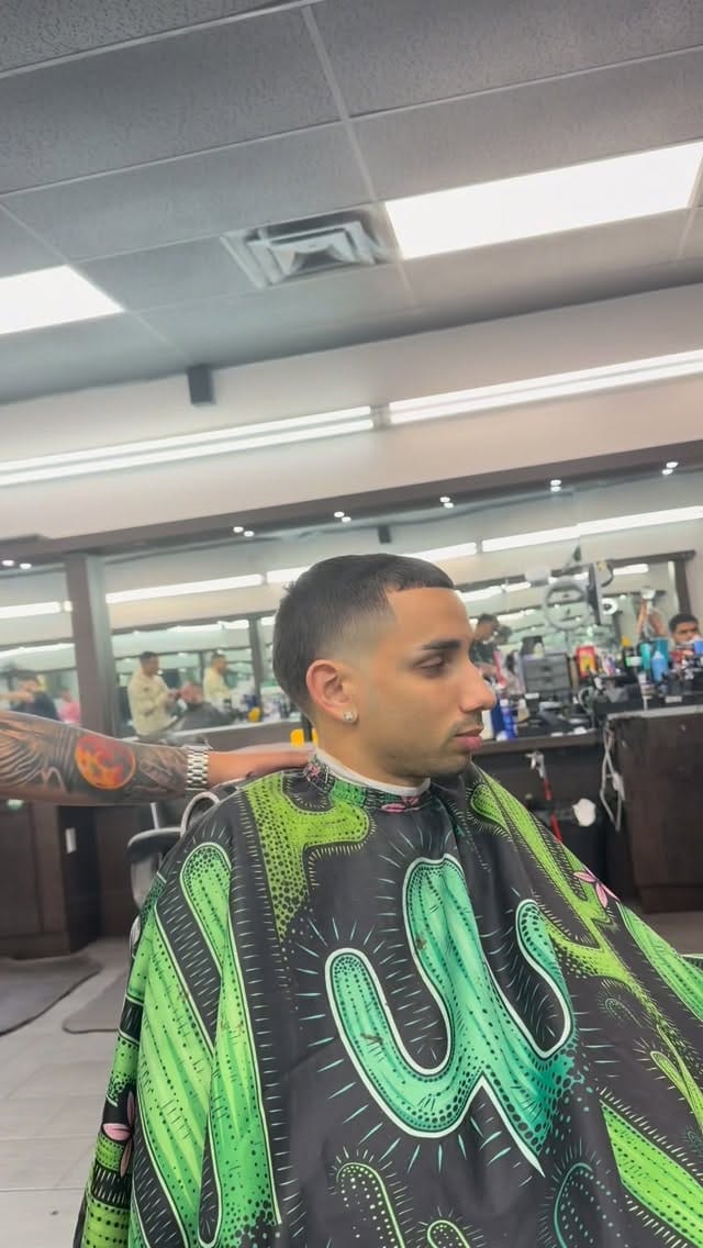 Post 10 by Blendz Barbershop on Instagram (video)