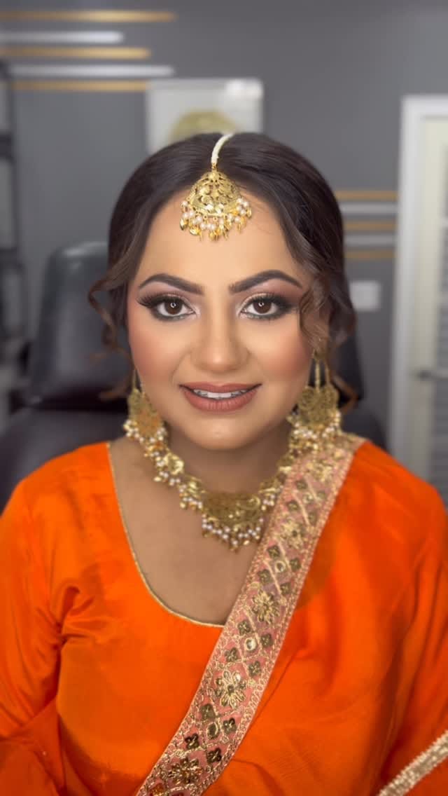 Post 7 by Glam Beauty Space on Instagram (video)