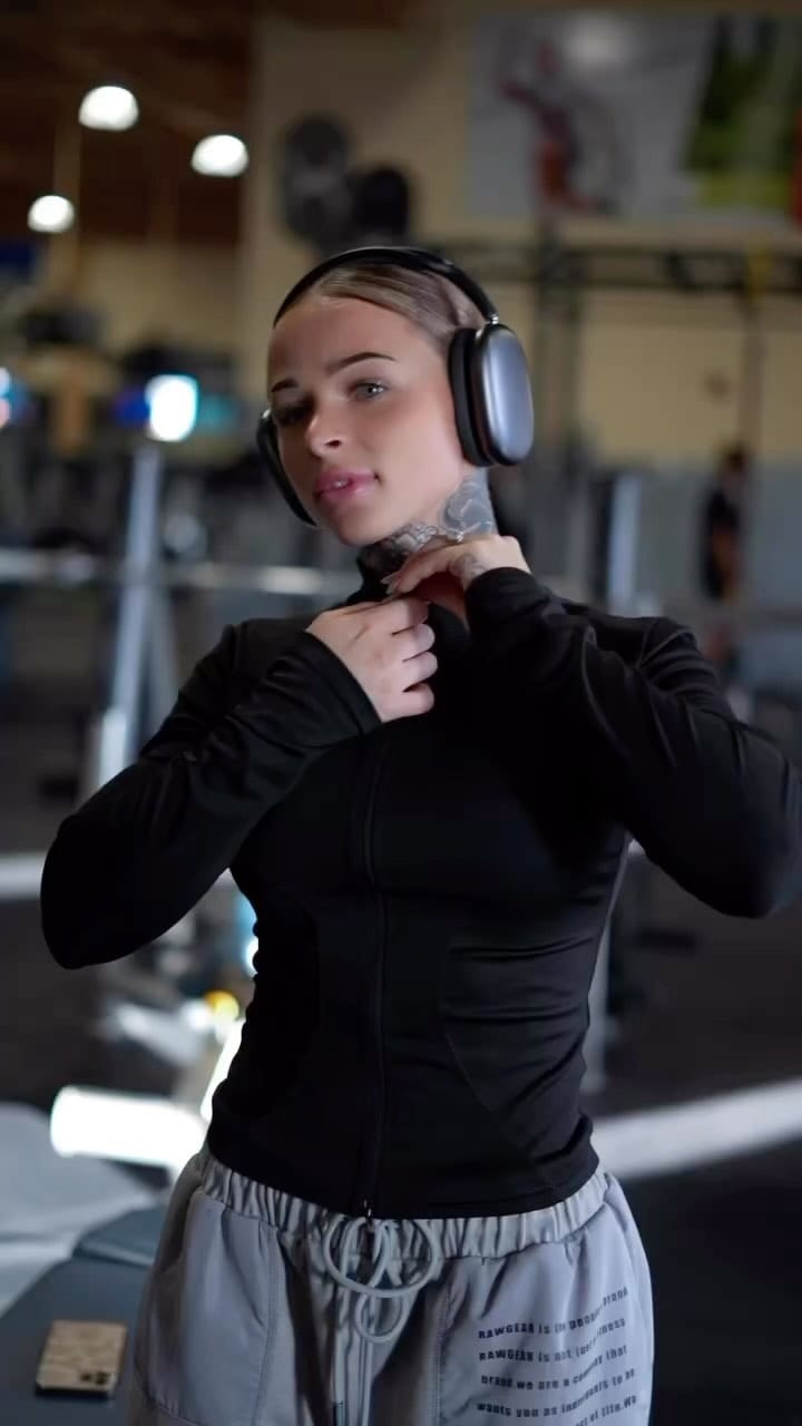 Post 8 by fitness zone on Instagram (video)
