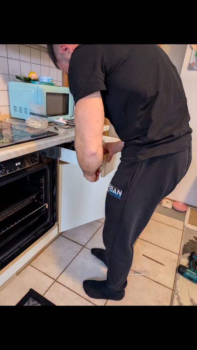 Post 2 by Alex on Instagram (video)