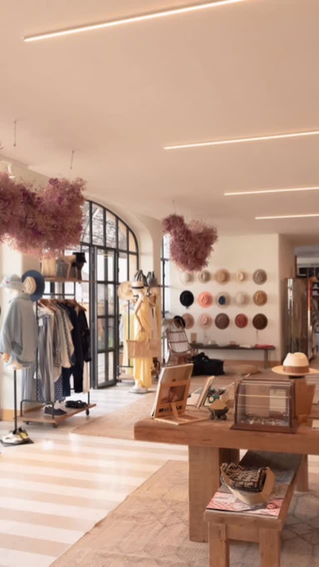 Post 8 by Agora, Ibiza on Instagram (video)