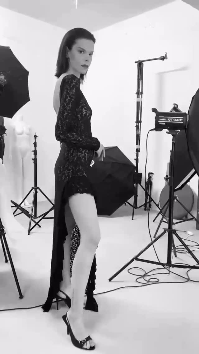 Post 6 by Berna Batur on Instagram (video)